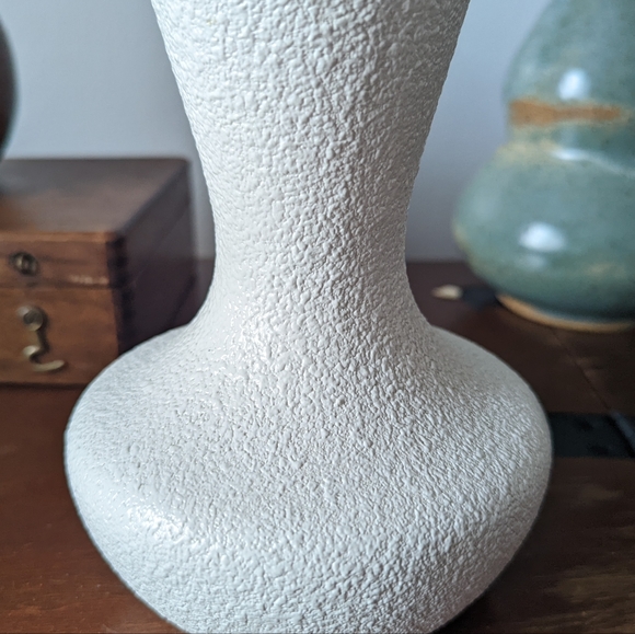 Vintage Royal Haeger USA Pottery Vase - Picture 4 of 8